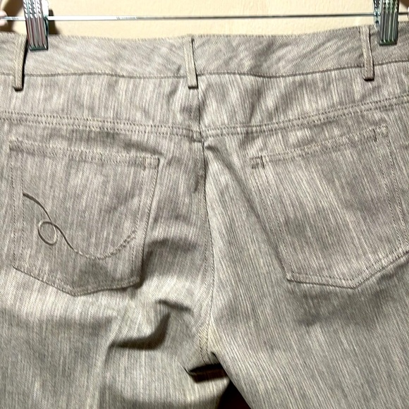 Dana Buchanan Two Piece Gray Jen Set - Picture 8 of 9